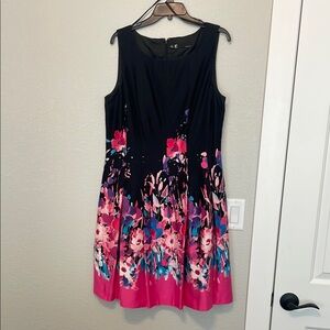 Leslie Fay Black and Pink Midi Dress